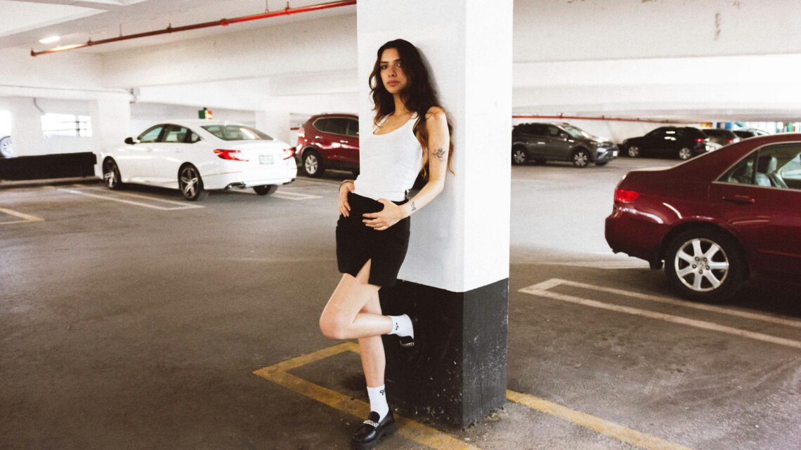 Spódnica mini: Moda czy tandeta?