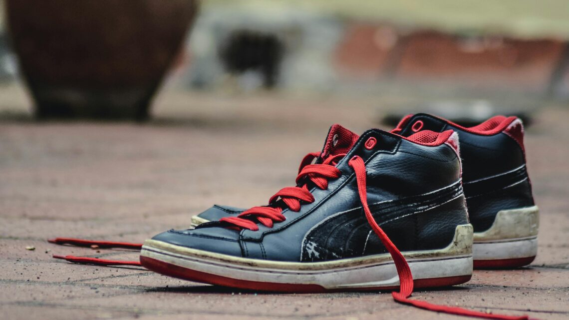 Kiedy i gdzie wyrzucić stare buty oraz ubrania? Nowe przepisy i zasady w Polsce